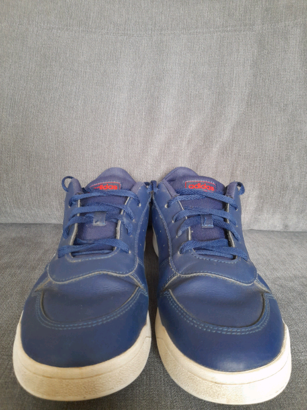 navy trainers size 6